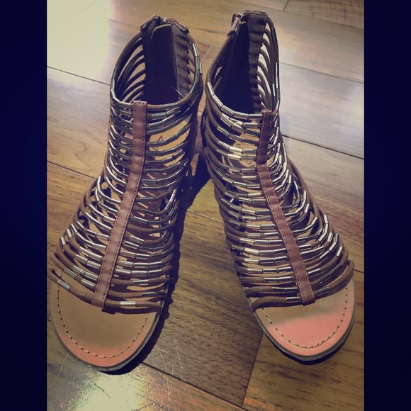 Sandals - Picture 2 of 2